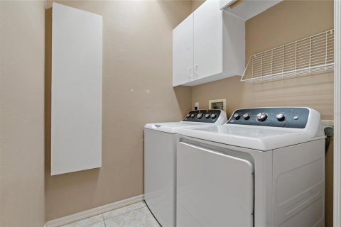 House in Tarpon Springs, Florida 2 bedrooms, 164.9 sq.m. № 1650252 - photo 20