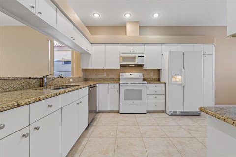 House in Tarpon Springs, Florida 2 bedrooms, 164.9 sq.m. № 1650252 - photo 17