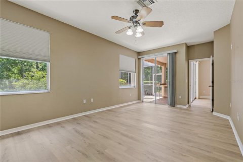 House in Tarpon Springs, Florida 2 bedrooms, 164.9 sq.m. № 1650252 - photo 2