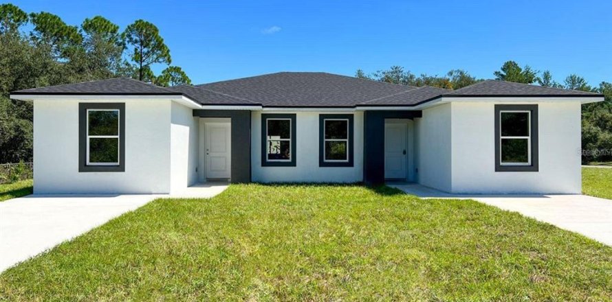 Commercial property in Ocala, Florida 6 bedrooms, 217.39 sq.m. № 2420168