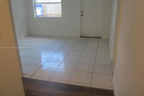 Propiedad comercial en venta en Pompano Beach, Florida, 217.95 m2 № 1741813 - foto 29