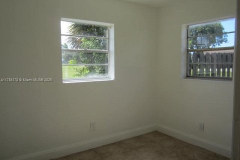 Propiedad comercial en venta en Pompano Beach, Florida, 217.95 m2 № 1741813 - foto 17