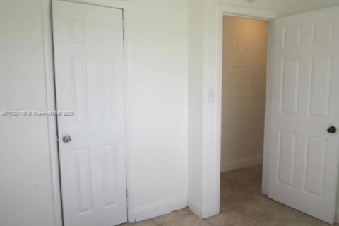Propiedad comercial en venta en Pompano Beach, Florida, 217.95 m2 № 1741813 - foto 15