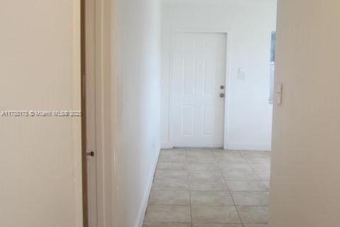 Propiedad comercial en venta en Pompano Beach, Florida, 217.95 m2 № 1741813 - foto 22