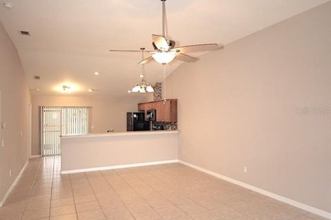 Apartment in Palm Coast, Florida 3 bedrooms, 121.89 sq.m. № 2423953 - photo 4