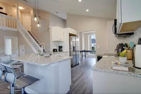 Villa ou maison à louer à Kissimmee, Floride: 4 chambres, 192.68 m2 № 1853313 - photo 6