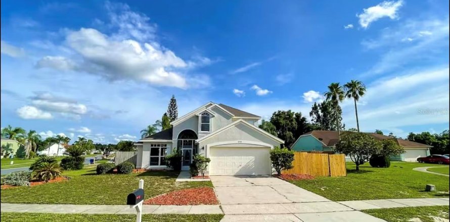 Villa ou maison à Kissimmee, Floride 4 chambres, 192.68 m2 № 1853313