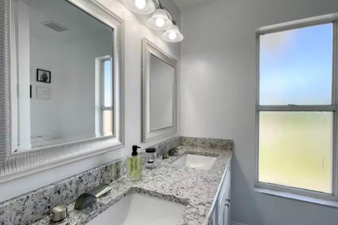 Villa ou maison à louer à Kissimmee, Floride: 4 chambres, 192.68 m2 № 1853313 - photo 20