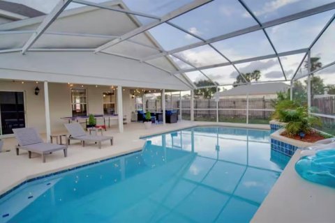 Villa ou maison à louer à Kissimmee, Floride: 4 chambres, 192.68 m2 № 1853313 - photo 3