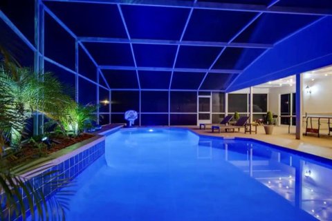Villa ou maison à louer à Kissimmee, Floride: 4 chambres, 192.68 m2 № 1853313 - photo 4
