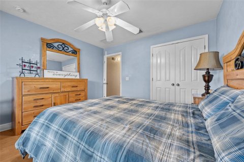 House in Alachua, Florida 3 bedrooms, 191.84 sq.m. № 1675719 - photo 18