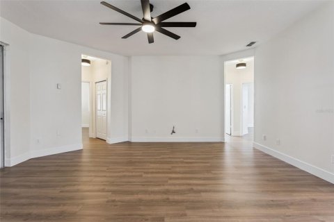 Casa en venta en Clermont, Florida, 4 dormitorios, 202.81 m2 № 2273258 - foto 22