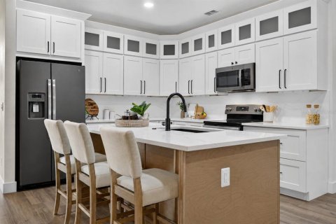 Casa en venta en Clermont, Florida, 4 dormitorios, 202.81 m2 № 2273258 - foto 5