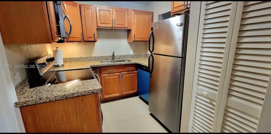 Appartement à Hollywood, Floride 1 chambre, 1038.55 m2 № 1987725