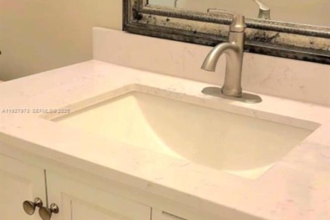 Appartement à louer à Hollywood, Floride: 1 chambre, 1038.55 m2 № 1987725 - photo 8