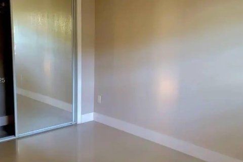 Appartement à louer à Hollywood, Floride: 1 chambre, 1038.55 m2 № 1987725 - photo 9