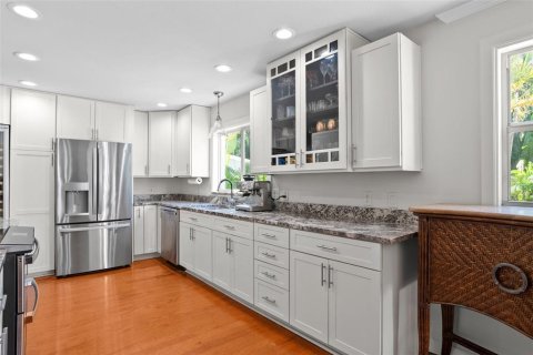 Villa ou maison à vendre à Tampa, Floride: 3 chambres, 190.26 m2 № 1903012 - photo 9