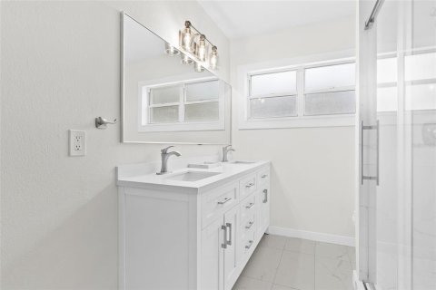 Villa ou maison à vendre à Tampa, Floride: 3 chambres, 190.26 m2 № 1903012 - photo 28