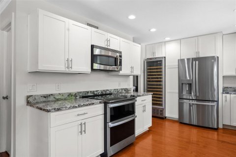 Villa ou maison à vendre à Tampa, Floride: 3 chambres, 190.26 m2 № 1903012 - photo 14