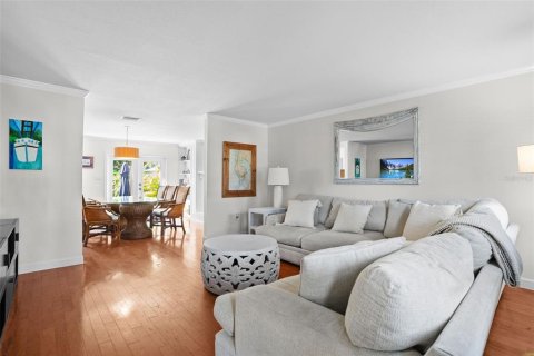 Villa ou maison à vendre à Tampa, Floride: 3 chambres, 190.26 m2 № 1903012 - photo 8