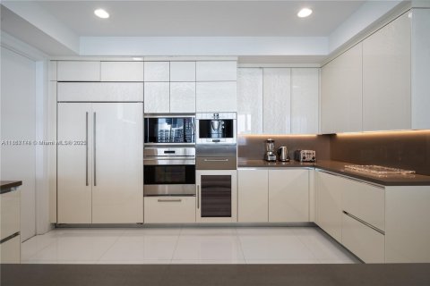 Copropriété à louer à Sunny Isles Beach, Floride: 3 chambres, 283.26 m2 № 1960418 - photo 5