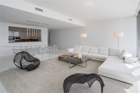 Copropriété à louer à Sunny Isles Beach, Floride: 3 chambres, 283.26 m2 № 1960418 - photo 4
