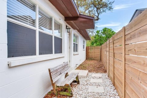 House in Saint Petersburg, Florida 2 bedrooms, 85.1 sq.m. № 1663175 - photo 29