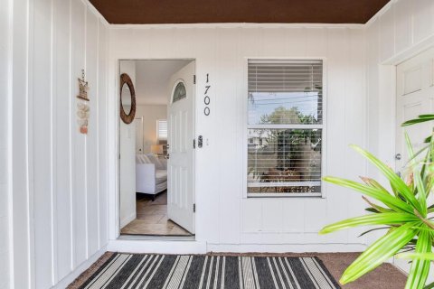 House in Saint Petersburg, Florida 2 bedrooms, 85.1 sq.m. № 1663175 - photo 6