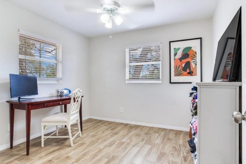 House in Saint Petersburg, Florida 2 bedrooms, 85.1 sq.m. № 1663175 - photo 26