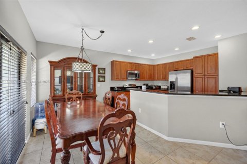 Townhouse in Coconut Creek, Florida 3 bedrooms, 179.77 sq.m. № 1891392 - photo 19