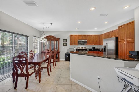 Townhouse in Coconut Creek, Florida 3 bedrooms, 179.77 sq.m. № 1891392 - photo 17