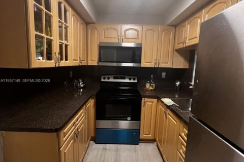 Купить кондоминиум в Майами, Флорида 2 спальни, 83.43м2, № 2240899 - фото 4