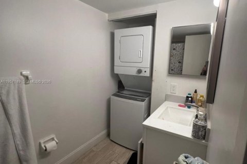 Купить кондоминиум в Майами, Флорида 2 спальни, 83.43м2, № 2240899 - фото 12