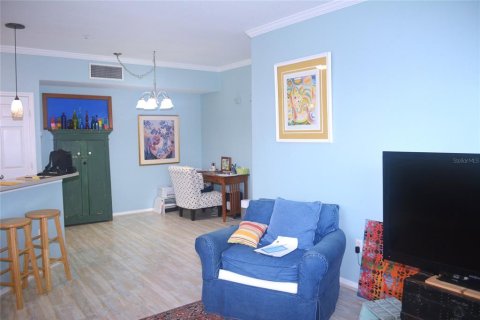 Condo in Sarasota, Florida, 3 bedrooms  № 1746748 - photo 9
