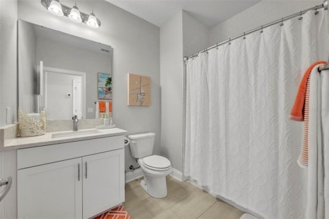 Casa en venta en Orlando, Florida, 4 dormitorios, 241.17 m2 № 1919779 - foto 24