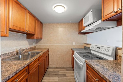 Copropriété à vendre à Tampa, Floride: 1 chambre, 54.44 m2 № 1902917 - photo 10