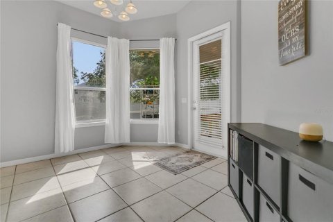 Casa en alquiler en Oviedo, Florida, 3 dormitorios, 187.2 m2 № 1910549 - foto 4