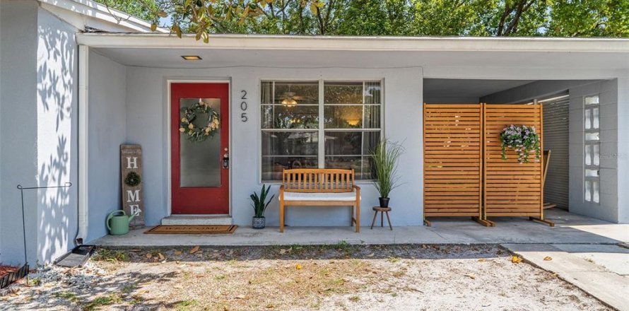 House in Casselberry, Florida 3 bedrooms, 79.43 sq.m. № 2234233