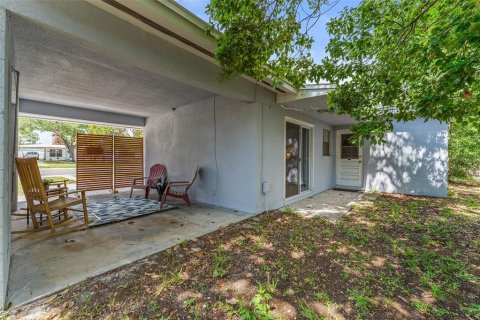 House in Casselberry, Florida 3 bedrooms, 79.43 sq.m. № 2234233 - photo 21