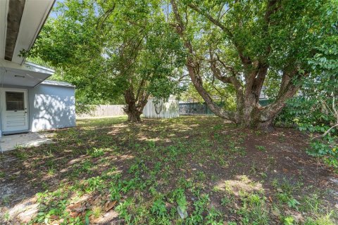 House in Casselberry, Florida 3 bedrooms, 79.43 sq.m. № 2234233 - photo 18
