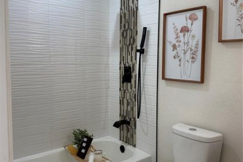 Villa ou maison à vendre à Tampa, Floride: 3 chambres, 142.6 m2 № 2234629 - photo 24