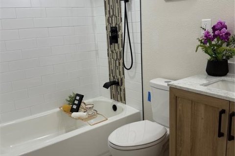 Villa ou maison à vendre à Tampa, Floride: 3 chambres, 142.6 m2 № 2234629 - photo 25