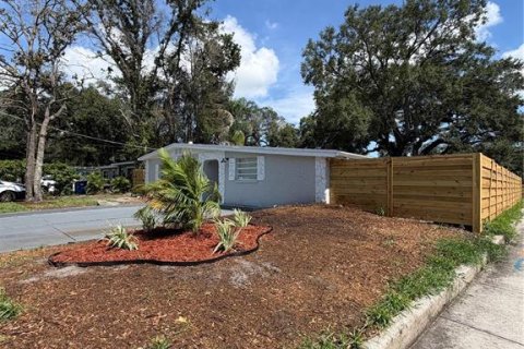 Villa ou maison à vendre à Tampa, Floride: 3 chambres, 142.6 m2 № 2234629 - photo 3