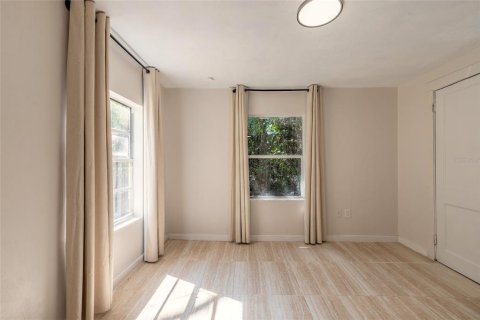 Villa ou maison à vendre à DeLand, Floride: 3 chambres, 75.62 m2 № 1919068 - photo 9