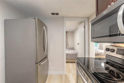 Villa ou maison à vendre à DeLand, Floride: 3 chambres, 75.62 m2 № 1919068 - photo 14