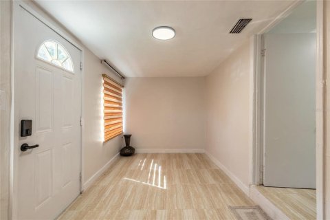 Villa ou maison à vendre à DeLand, Floride: 3 chambres, 75.62 m2 № 1919068 - photo 5