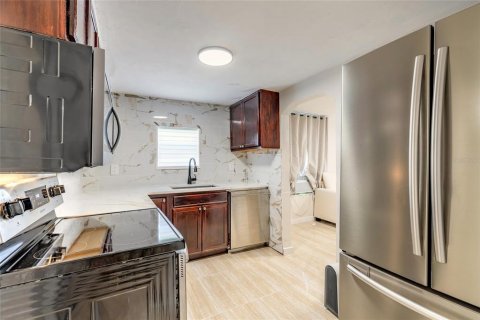 Villa ou maison à vendre à DeLand, Floride: 3 chambres, 75.62 m2 № 1919068 - photo 13