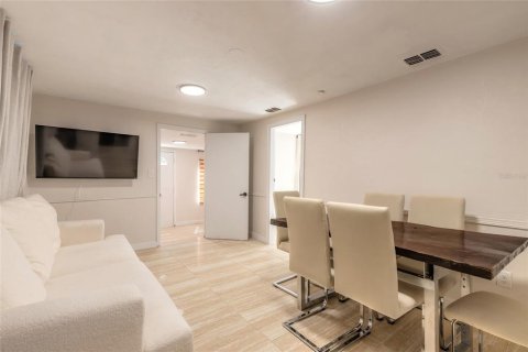 Villa ou maison à vendre à DeLand, Floride: 3 chambres, 75.62 m2 № 1919068 - photo 8