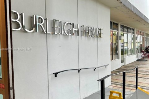Condo in Miami Beach, Florida, 1 bedroom  № 2087305 - photo 3