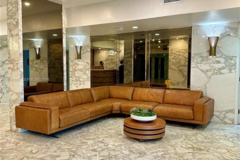 Condo in Miami Beach, Florida, 1 bedroom  № 2087305 - photo 8